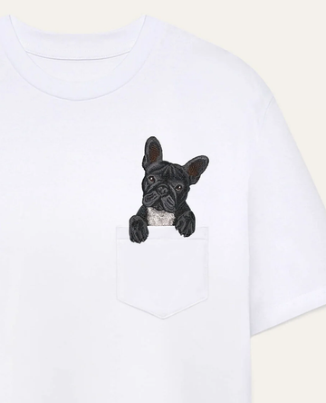 Buldog francuski - biały (zbliżenie)
