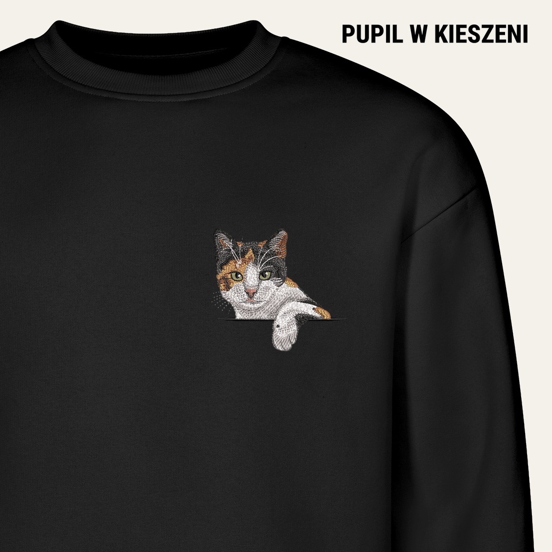 Kot trójkolorowy – bluza z haftem, czarna