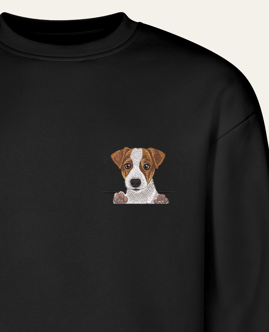 Jack Russell terrier (brązowy) – bluza z haftem, czarna (zbliżenie)