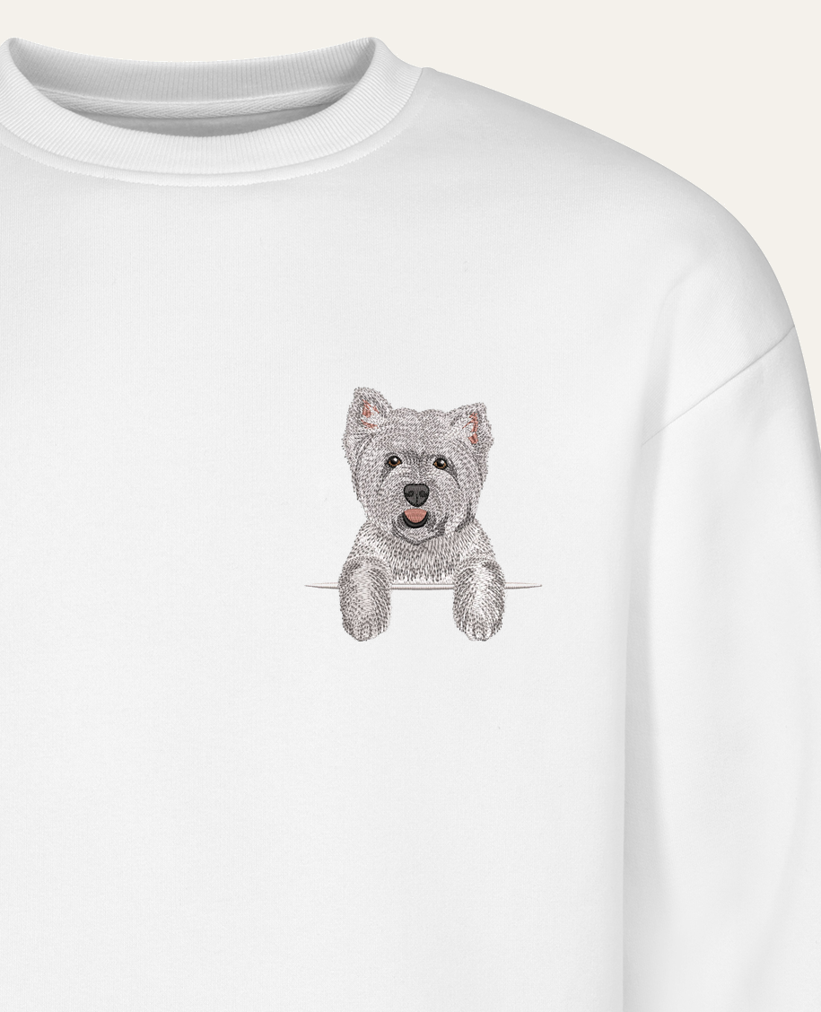 West Highland White Terrier – bluza z haftem, biała (zbliżenie)