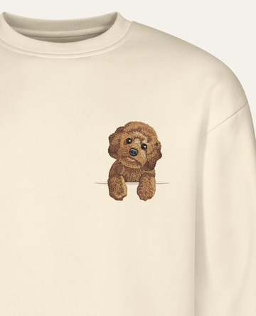 Maltipoo (brązowy) – bluza z haftem, piaskowa (zbliżenie)