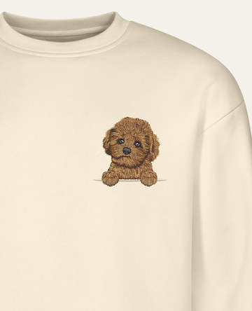 Maltipoo mini – bluza z haftem, piaskowa (zbliżenie)