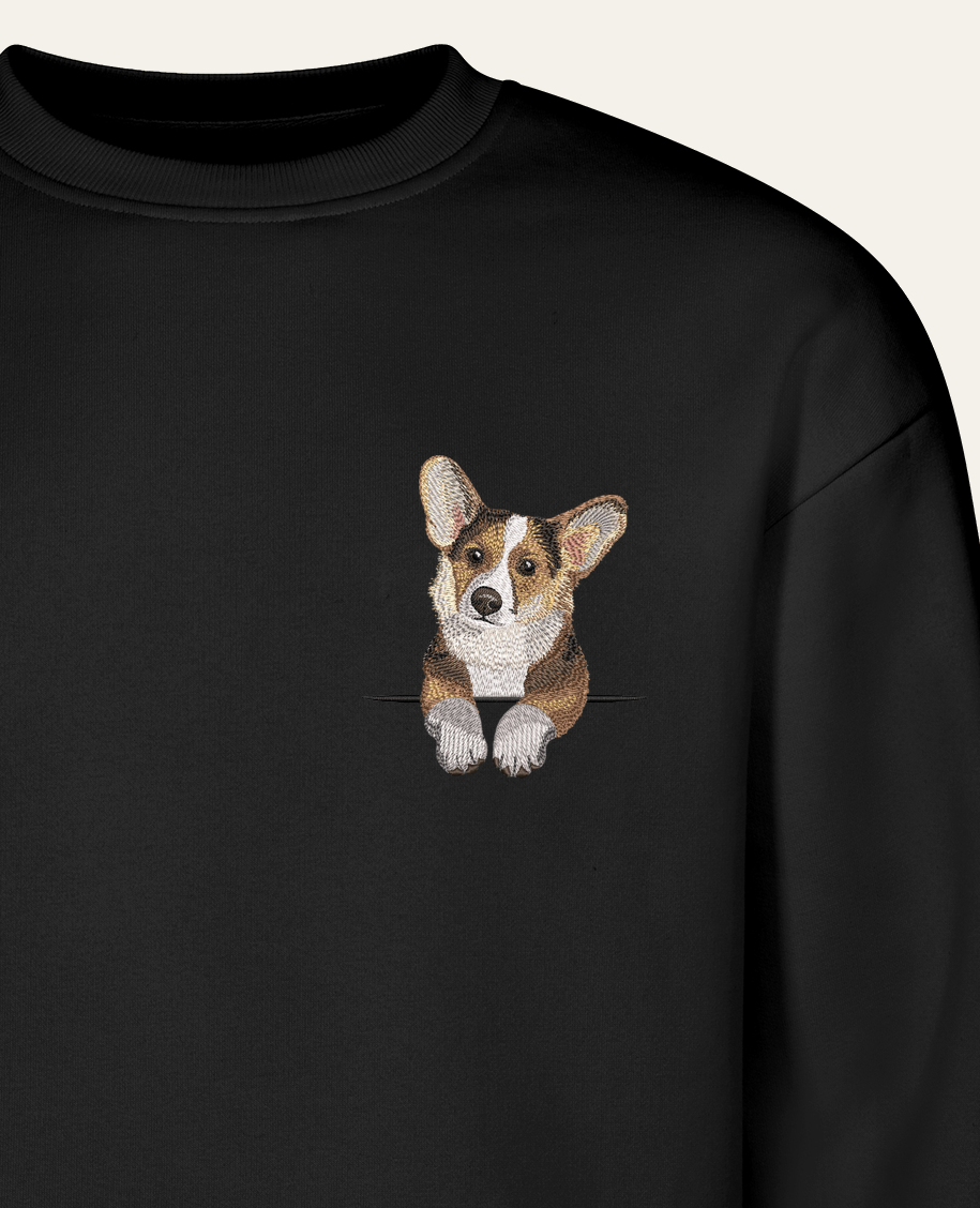 Corgi (tricolor) – bluza z haftem, czarna (zbliżenie)
