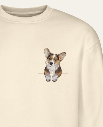 Corgi (tricolor) – bluza z haftem, piaskowa (zbliżenie)