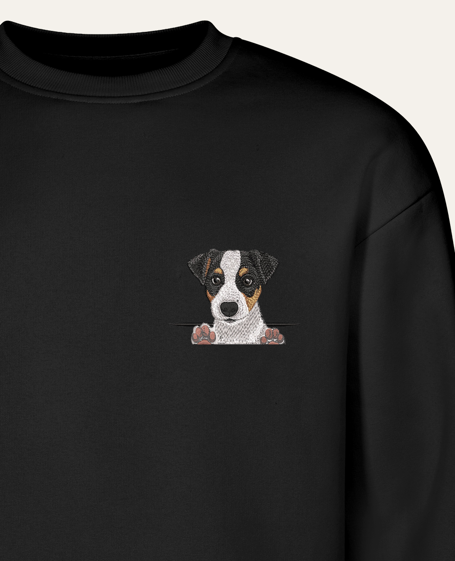 Jack Russell terrier (tricolor) – bluza z haftem, czarna (zbliżenie)