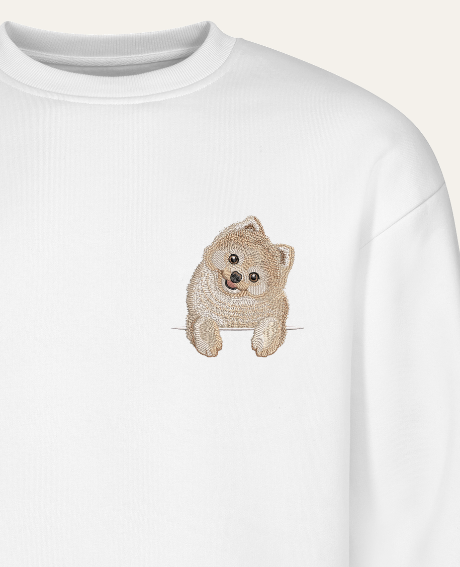 Szpic miniaturowy (Pomeranian) (kremowy) – bluza z haftem, biała (zbliżenie)