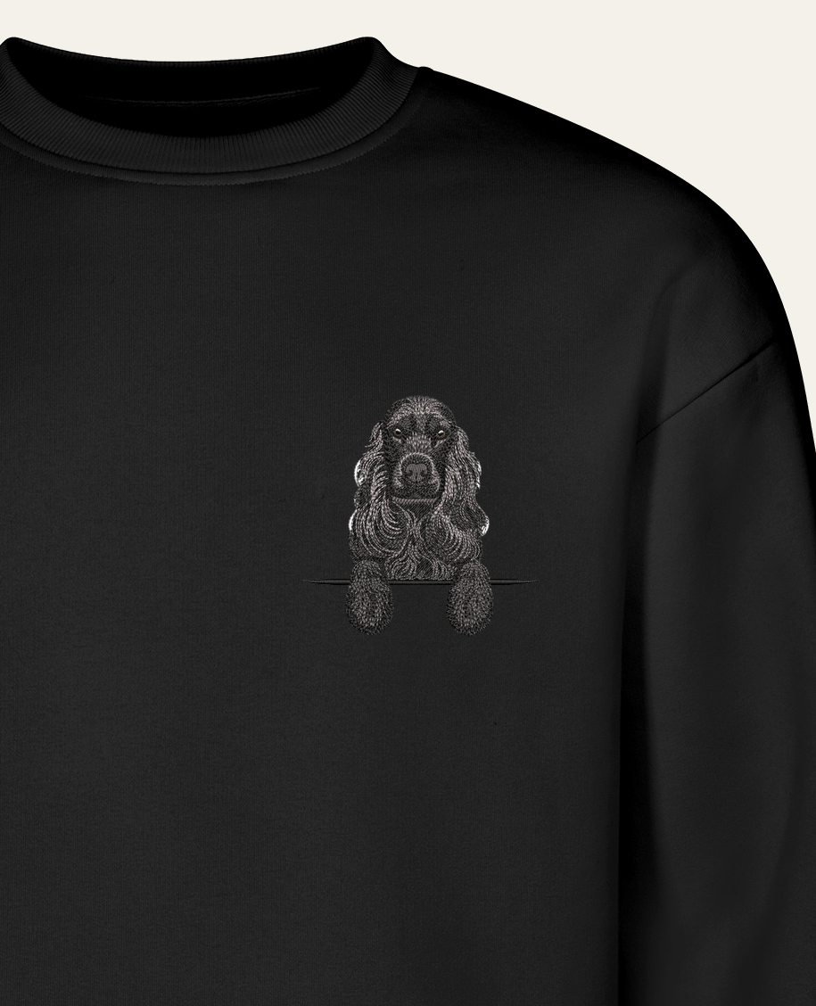 Cocker spaniel angielski (czarny) – bluza z haftem, czarna (zbliżenie)