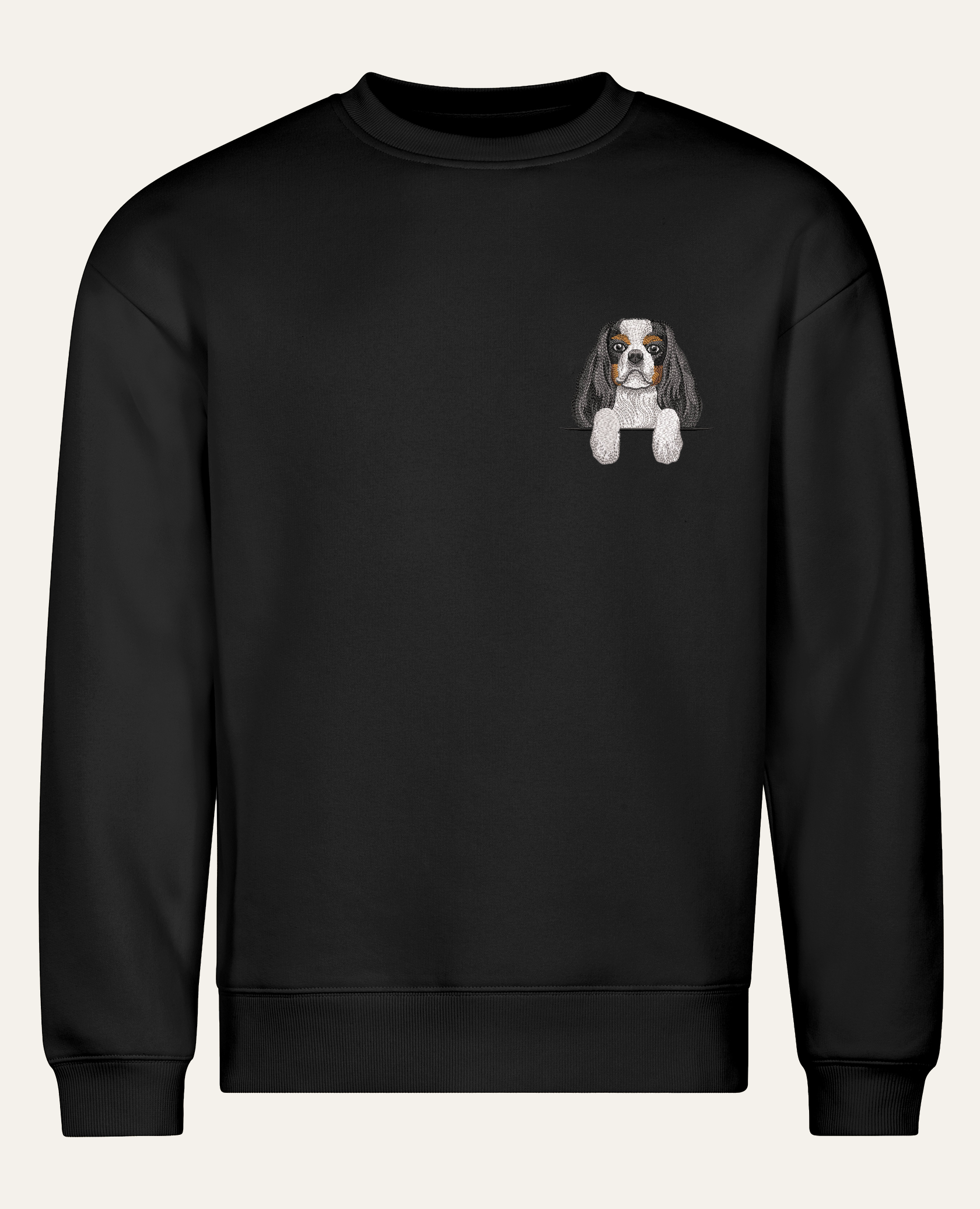 Cavalier King Charles Spaniel (tricolor) – bluza z haftem, czarna (cała sylwetka)