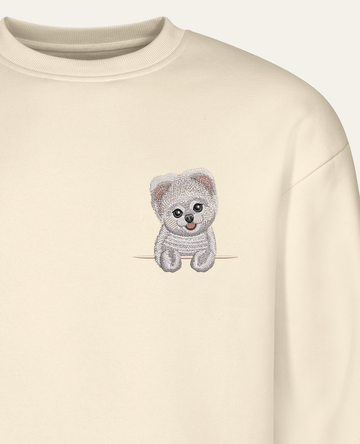 Szpic miniaturowy (Pomeranian, strzyżony) (biały) – bluza z haftem, piaskowa (zbliżenie)