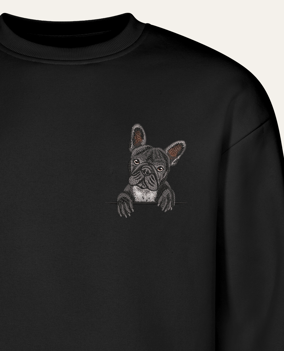 Buldog francuski (czarny) – bluza z haftem, czarna (zbliżenie)