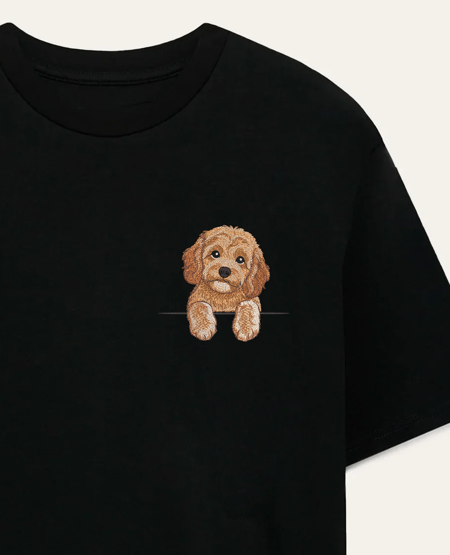 Cavapoo (morelowy) – koszulka z haftem