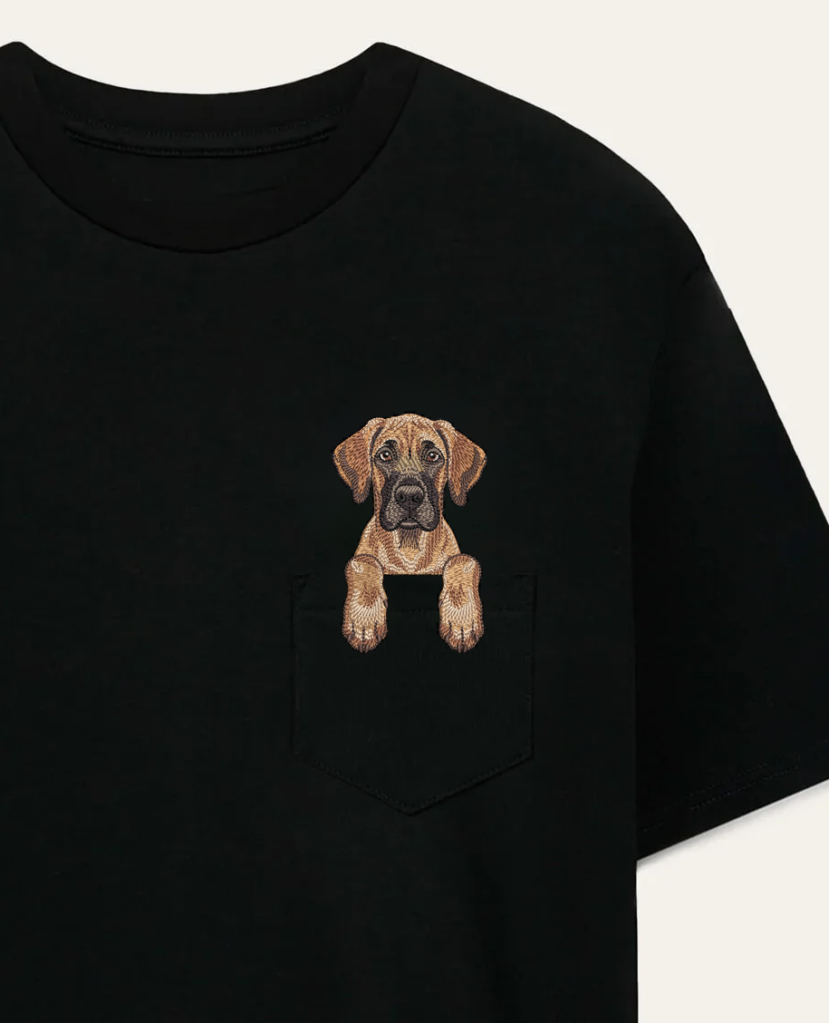 Koszulka z haftem Dog niemiecki (płowy) – biała