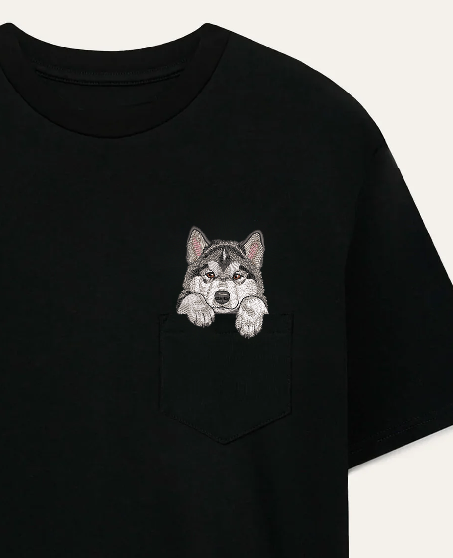Koszulka z haftem Alaskan malamute (szaro-biały) wzór 2 – biała
