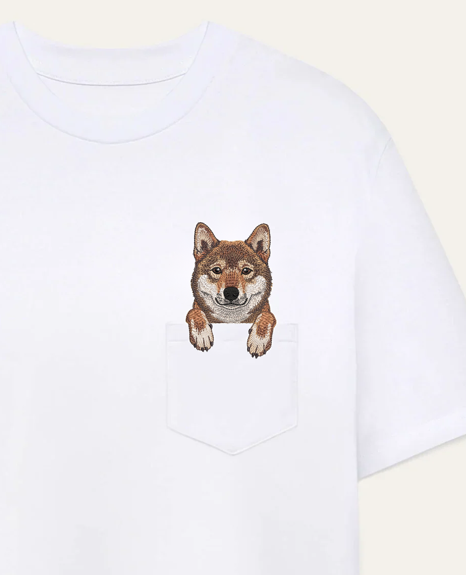 Shikoku (rudy) – koszulka z haftem, biała
