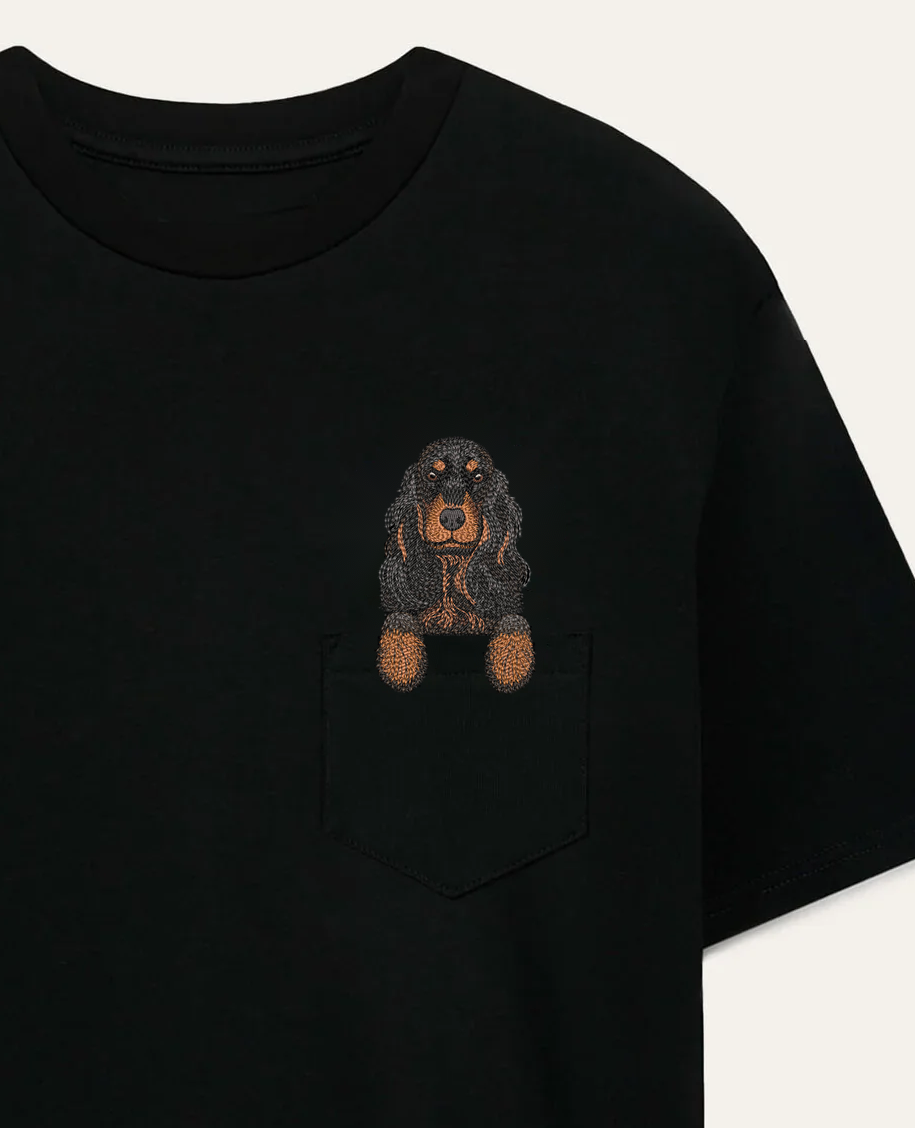 Cocker spaniel angielski (czarny podpalany) – koszulka z haftem, czarna