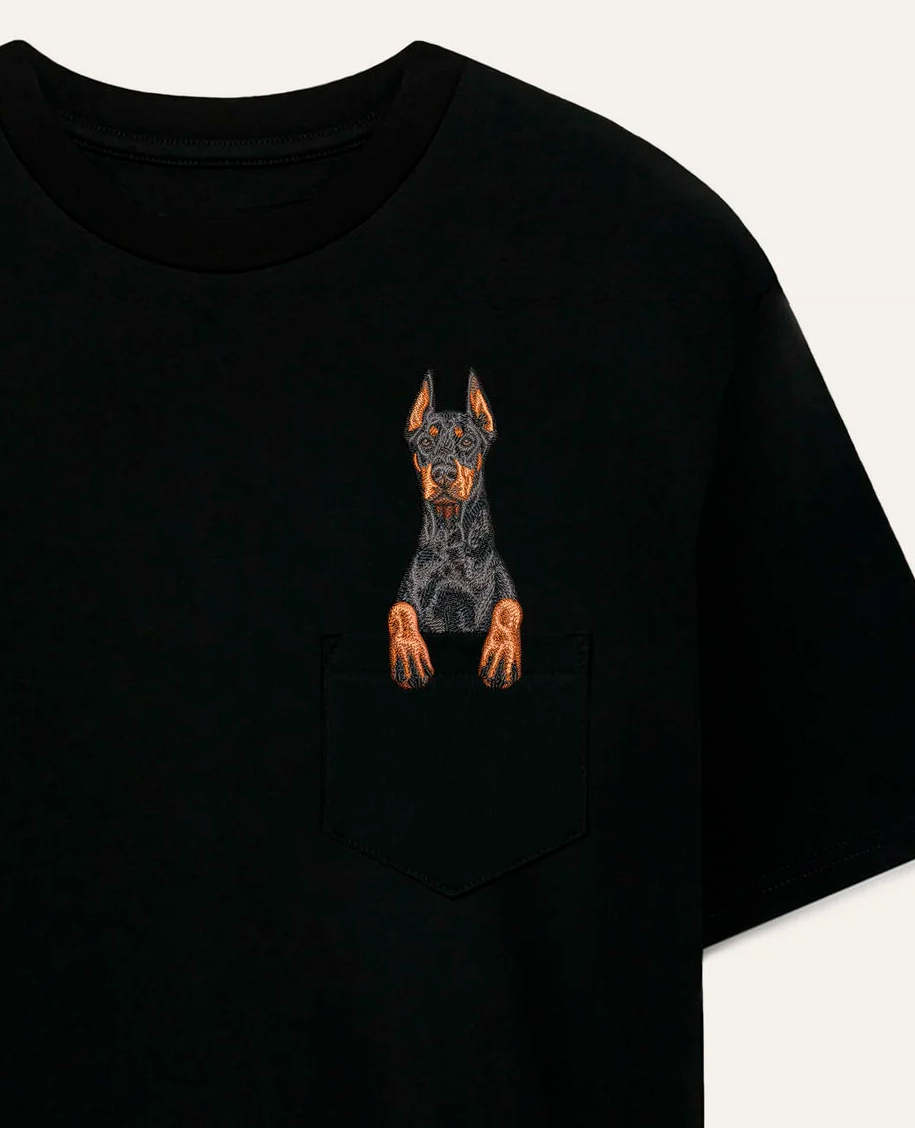 Koszulka z haftem Doberman 2025 (czarny)